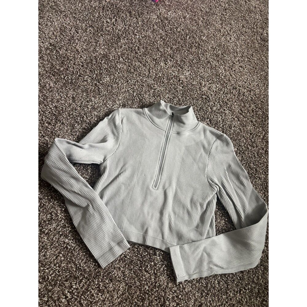 No Boundaries Ribbed Quarter Zip Mock Neck Gray Crop Top Size Medium